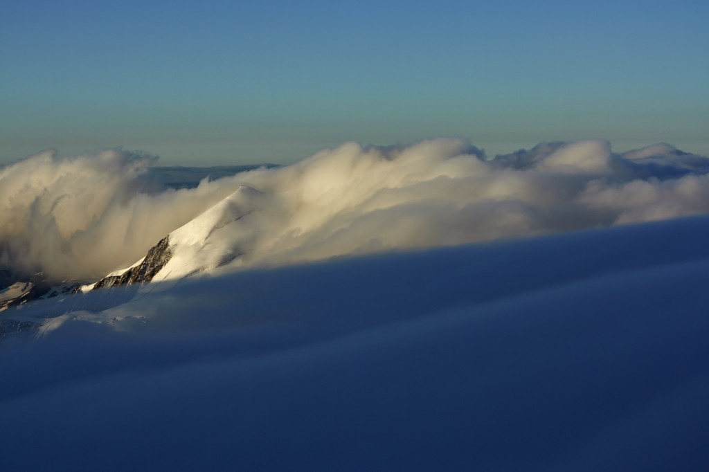 l'aiguille de tré la tête