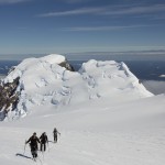Arrive vers le sommet du Mont Scott en péninsule antarctique