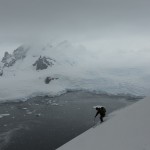 Bernard dans la descente a ski du Demaria en péninsule antarctique