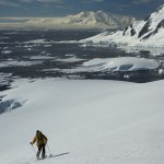 Christophe sur Hoovgard island et le Mont Francais en péninsule antarctique