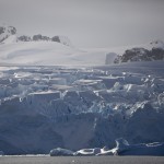 Front de glacier en péninsule Antarctique