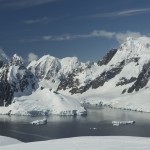 L entree du canal Lemaire et Booth Island en péninsule antarctique