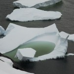 Magie d'iceberg en péninsule antarctique