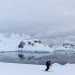Marc a l arrivee du Mont Harris en péninsule antarctique