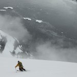 Mer et brume dans la descente du Demaria a ski en péninsule antarctique