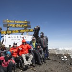 Le groupe au sommet de Uhuru peak à 5895 m