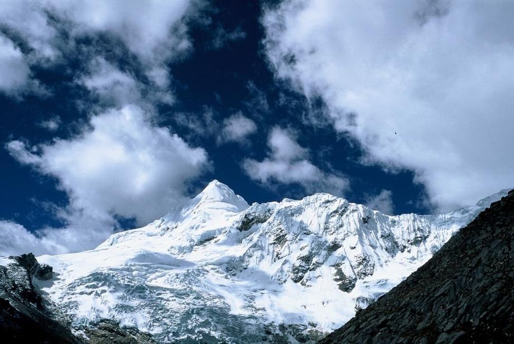 Huascaran (6768m) et Tocllaraju (6050m)